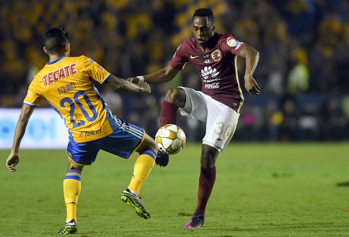 Em jogo duro, Tigres levou a melhor nos pênaltis diante do América-MEX (Foto: EFE)